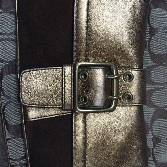 Coach Logo Gold Shoulder Bag Purse Handbag - Picture 2 of 8